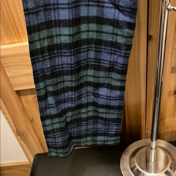 The Vermont Flannel Co. Classic Blue and Green Tartan Scarf - Picture 5 of 9